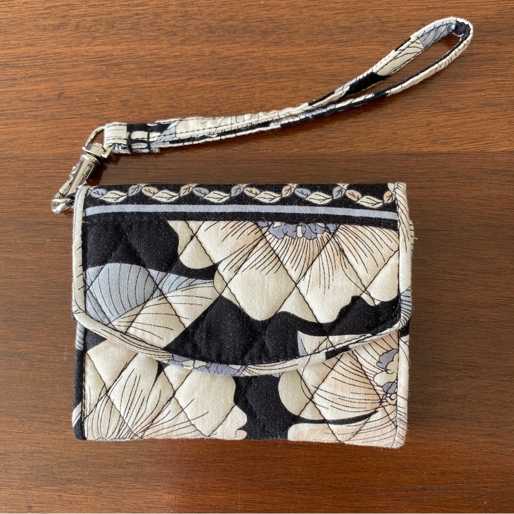 VERA BRADLEY Wristlet Phone Wallet in Camellia (Retired Pattern)